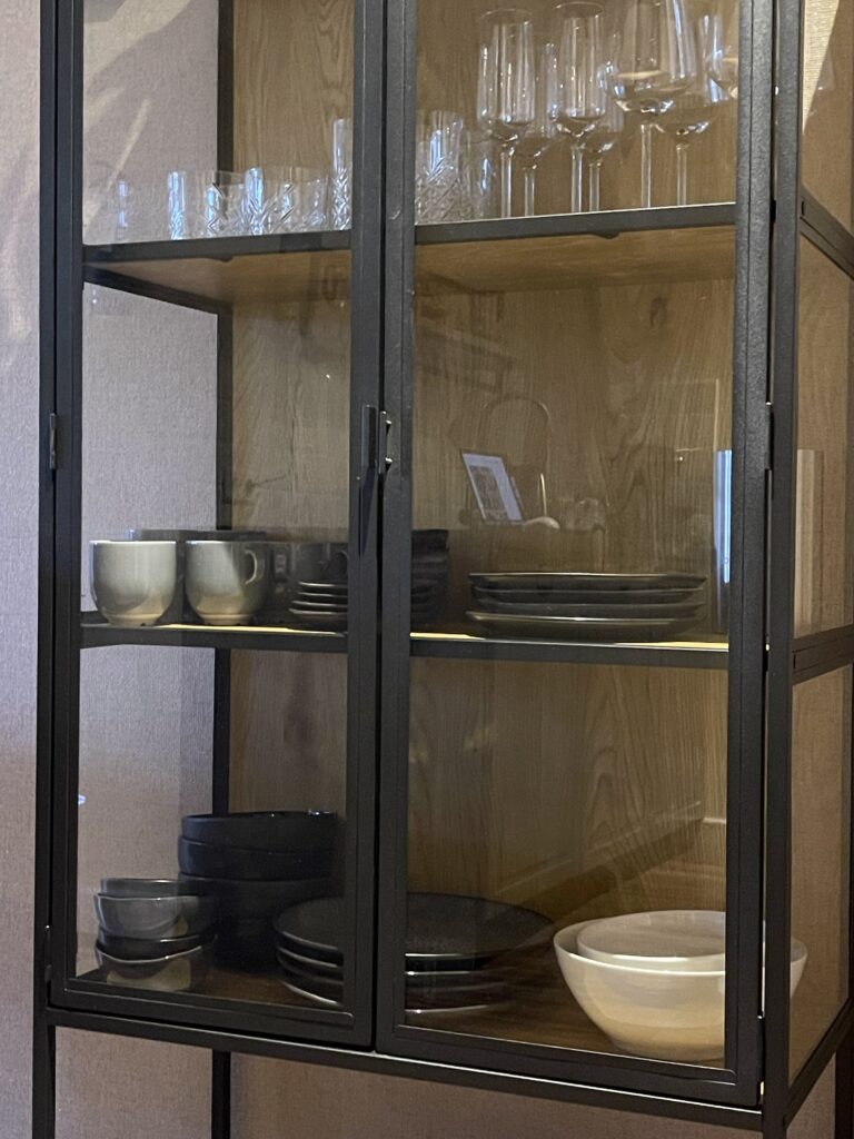 Interieur van de woonkamer, appartement Oester Tholen
