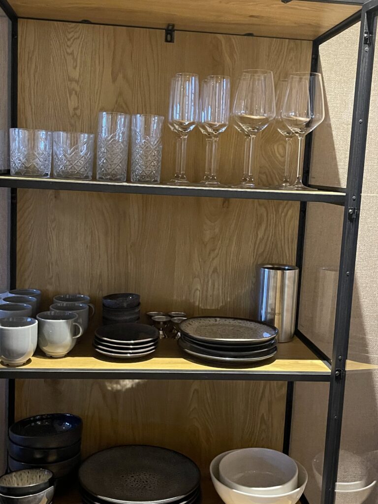 Overzicht woonkamer appartement Oester, Scherpenisse